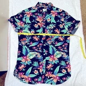 Cactus man Hawaiian shirt men’s size small